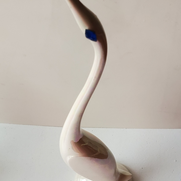 SWAN AND VASE Iridescent Painted Ceramic Vase  and Swan from 1990. - Picture 6 of 6